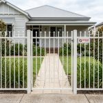 Aluminium_pedestrian_gate_with_f…_20261008234305