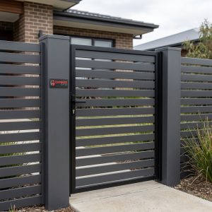 Pedestrian_gate_with_horizontal_…_20261008205654